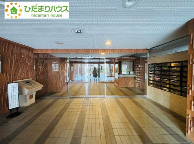 ライオンズマンション上尾のエントランス