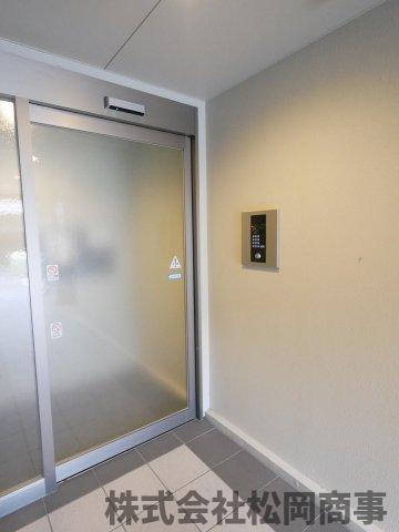 【エントランス】 | フラッティ智恵光院 | オートロック