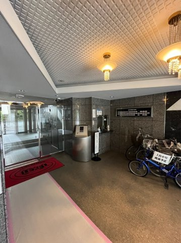 レクセル新浦安のエントランス