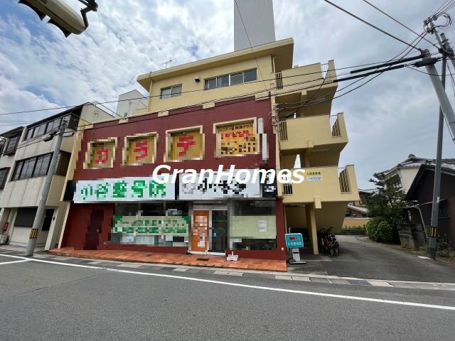 白岡ビルの外観