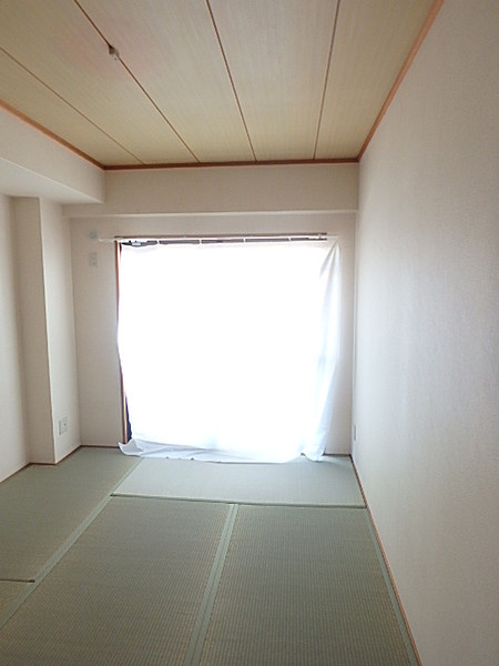 ウォーク羽衣の和室|趣のある和室です