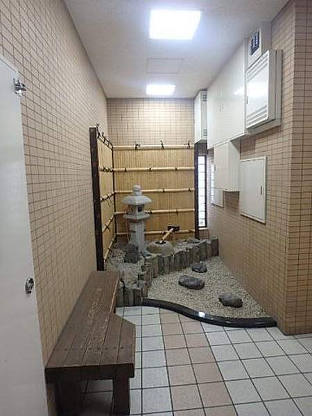 ウォーク羽衣のエントランス|ゆとりのあるエントランスです