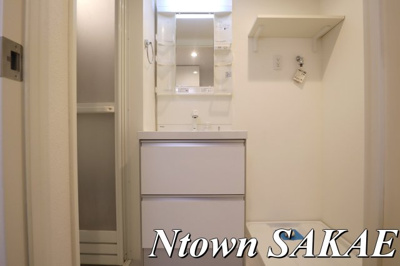 【独立洗面台】 | A-Stage 東大曽根 | 独立洗面台、小物を置くことができて便利です