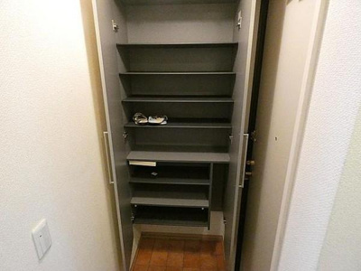 【玄関】 | ウエストコート | 玄関にはシューズBOX完備