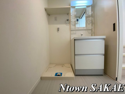 【洗面所】 | グリーンリーフ名城清水 | 広い洗面スペース