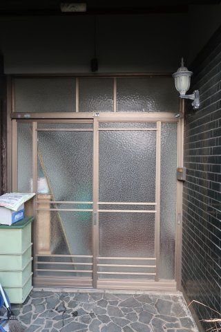米子市夜見町　中古住宅の玄関