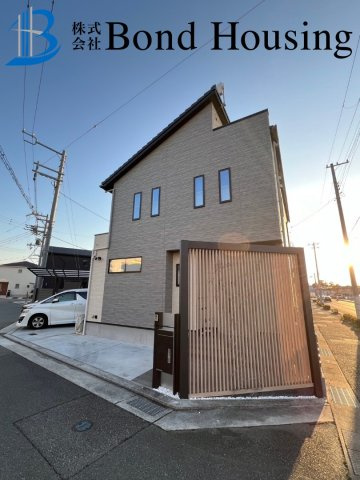 「築浅中古」「北西角地」魚住町住吉 築3年