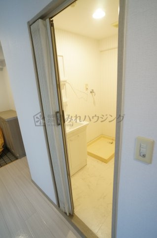 ハイフィールドKの洗面所