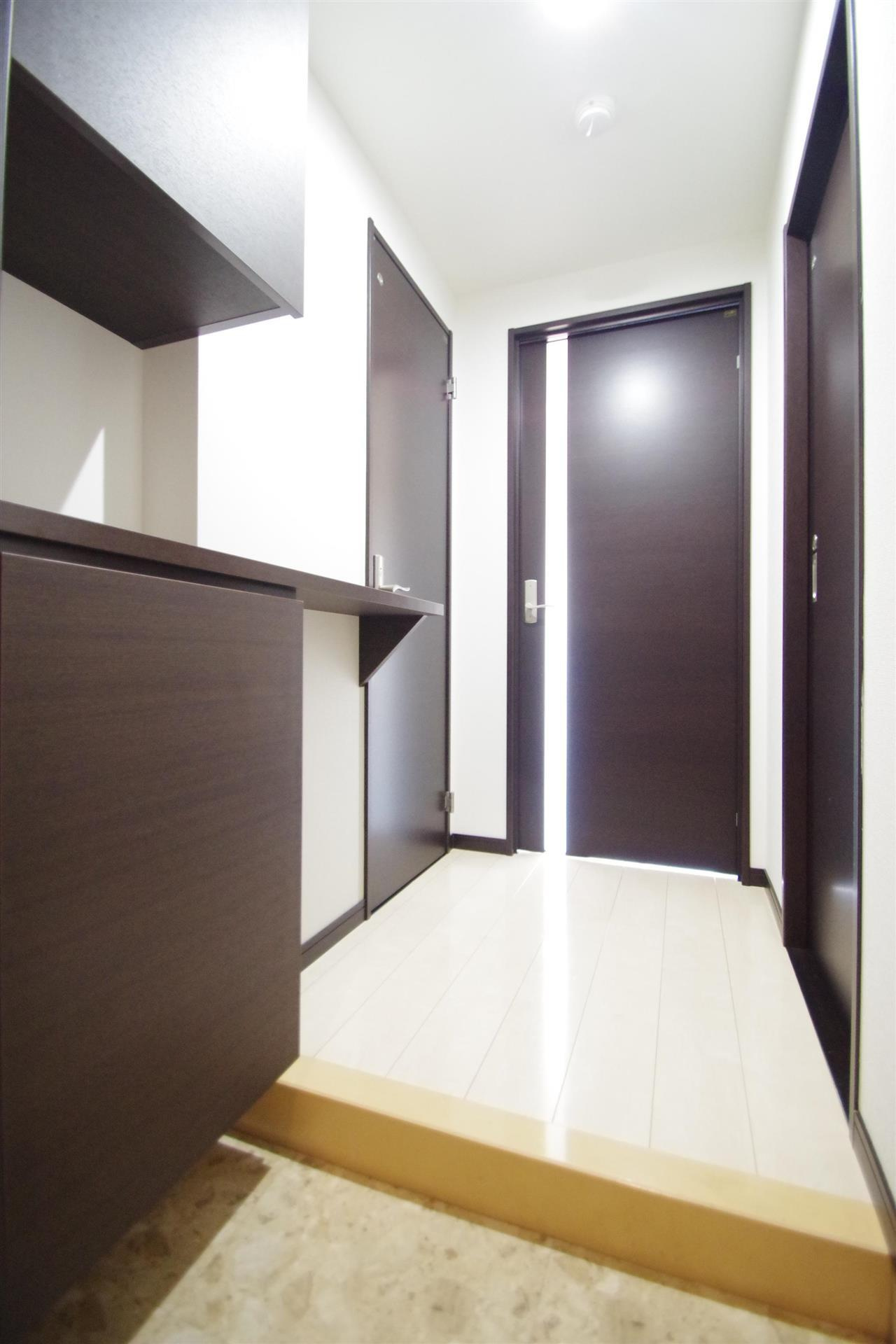 熊本市中央区新屋敷１丁目の賃貸マンションの玄関