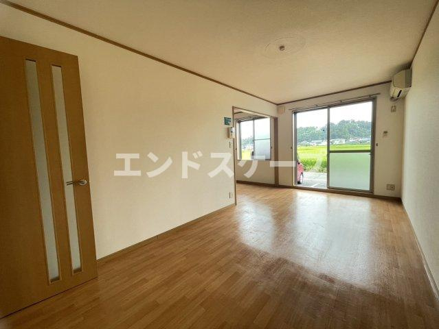 ソラティーオの居間・リビング|高崎、前橋、伊勢崎エリアのお部屋探しはエンドスケープまで！お客様の理想お聞かせ下さい♪