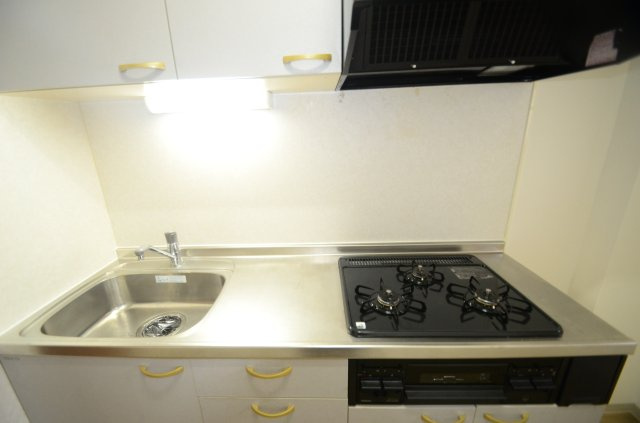 プランドールのキッチン|コンパクトなキッチンで掃除もラクラク