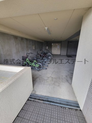 【駐車場】 | ルミエール交野