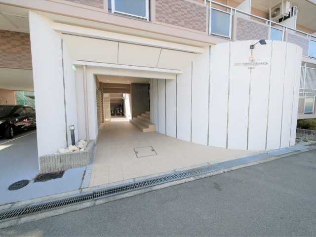 おおきに北梅田サニーアパートメントのエントランス