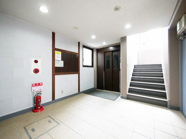 おおきに北梅田サニーアパートメントのロビー