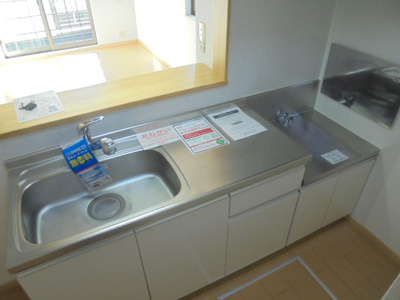 【キッチン】 | ライフステージ ウエスト | ※写真は別号室です