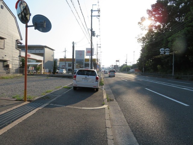 箕面市小野原東１丁目の倉庫の周辺