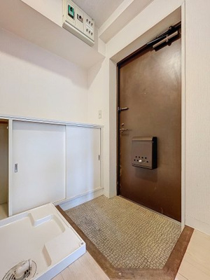 【玄関】 | ライオンズマンション東神奈川 | 月額管理料無料！賃貸管理はアブレイズパートナーズにお任せを！