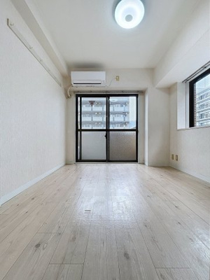 【居間・リビング】 | ライオンズマンション東神奈川 | ★2面採光の明るいお部屋です★