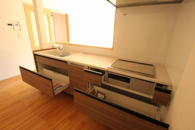 鴨部　新築戸建　1号地のキッチン|収納たくさんあります！