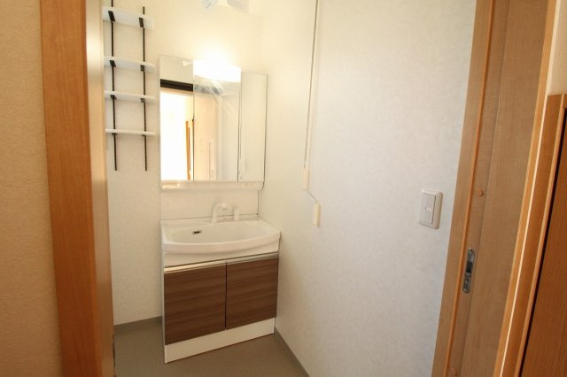鴨部　新築戸建　1号地の独立洗面台