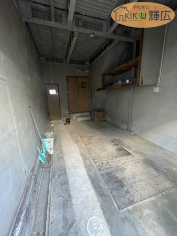 加古川市平岡町新在家　中古戸建の駐車場