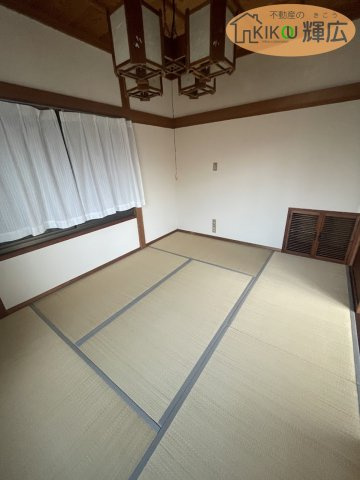 加古川市平岡町新在家　中古戸建の寝室