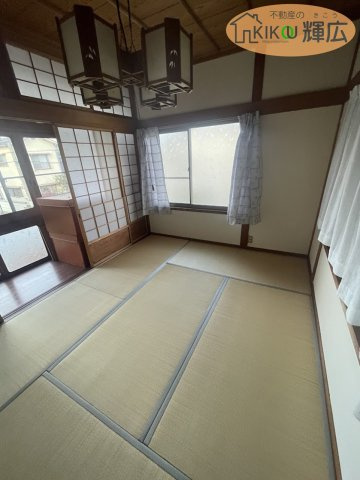 加古川市平岡町新在家　中古戸建の寝室