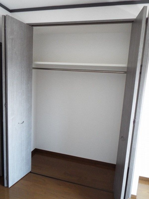 【収納】 | ロイヤル呉服 | 別号室の写真になります。現況優先。