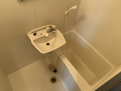 【浴室】 | グローリアス白金 | 別号室の写真になります。現況優先。