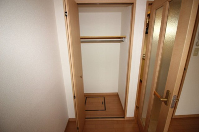 【収納】 | エルパティオ | 別号室の写真になります。現況優先。