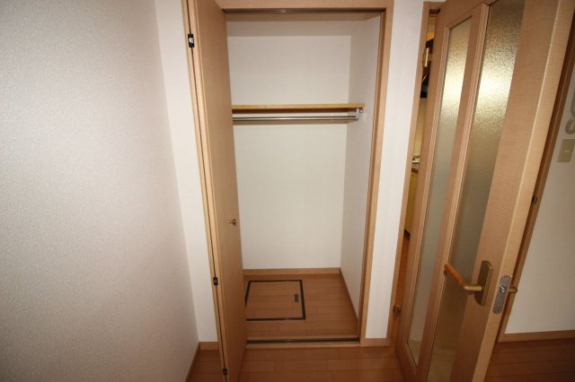 【収納】 | エルパティオ | 別号室の写真になります。現況優先。