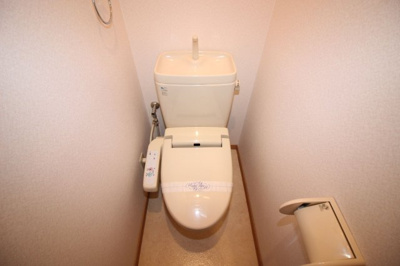 【トイレ】 | エルパティオ | 別号室の写真になります。現況優先。