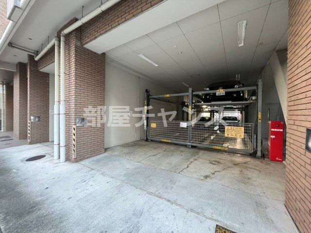 ASレジデンス上前津の駐車場