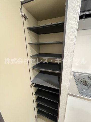 フローラ舞浜の収納