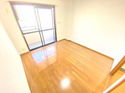 【洋室】 | フォレストグリーンヴィラ