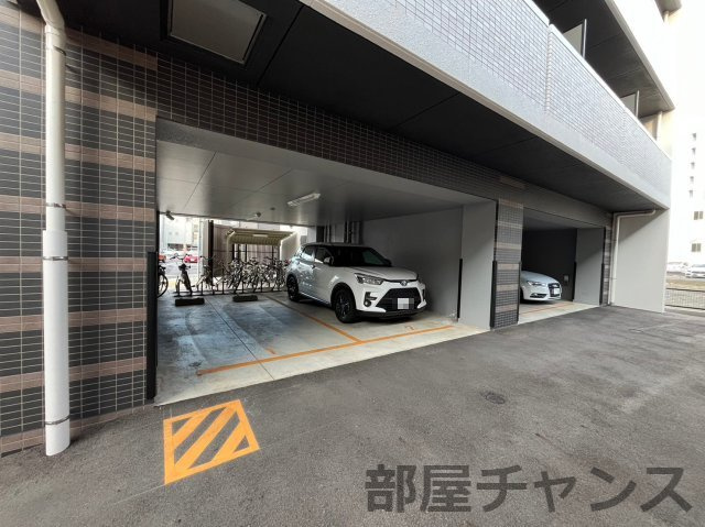 プレイズシード葵の駐車場