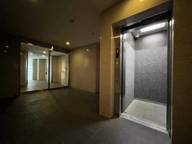 プログレッソ鶴舞のエントランス