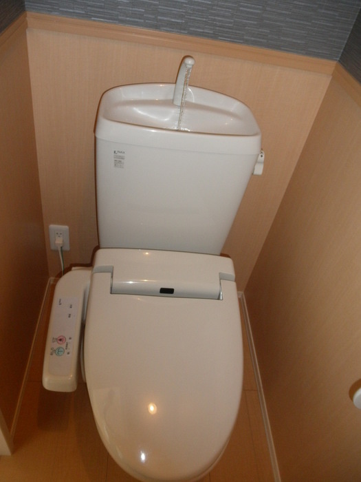グランカーサのトイレ|108 温水洗浄暖房便座