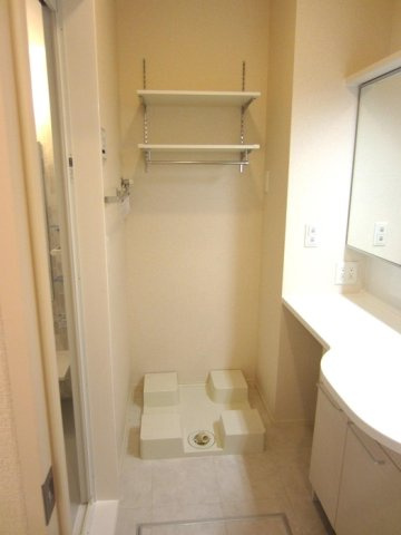 セジュールグレイスⅢ|105 洗濯機置き場