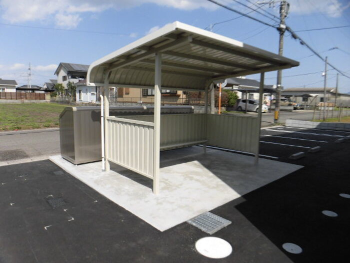セジュール ヨネザワ B棟の周辺|駐輪場