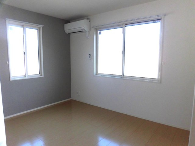 マール・ビビ B棟の洋室|B203 北側洋室