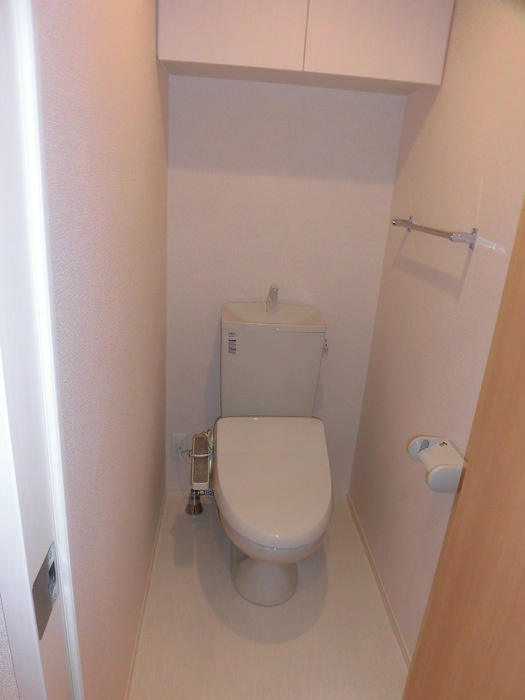 ラ・ヴェスタⅡのトイレ|110 温水洗浄便座トイレ