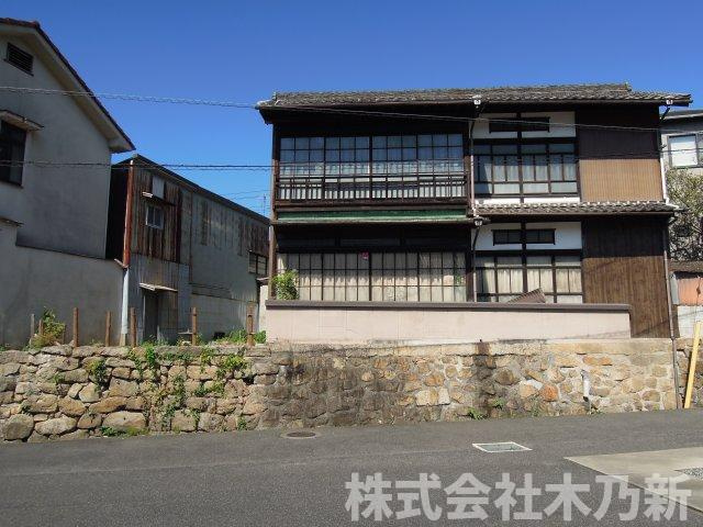 笠岡市笠岡1売地の前面道路含む現地写真