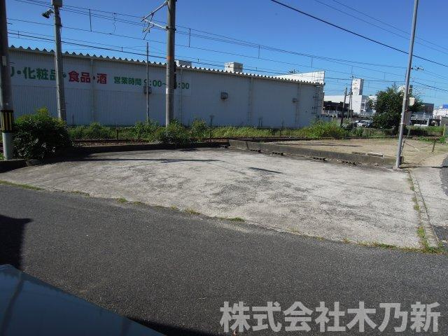 富岡売地の前面道路含む現地写真