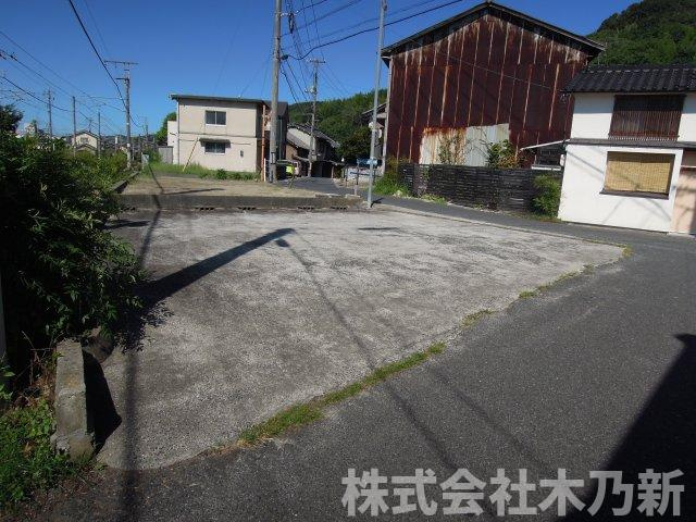 富岡売地の前面道路含む現地写真