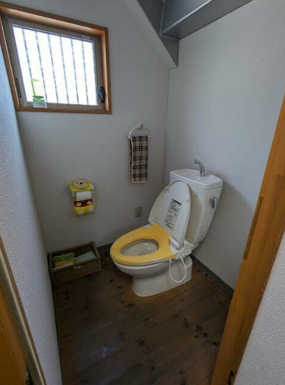 大津市本堅田３丁目の店舗事務所のトイレ|トイレです