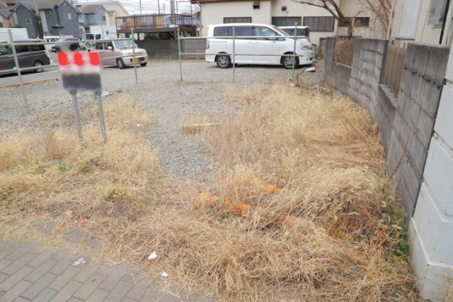 【外観】 | 家を建てる前提で土地を探している場合、地盤の丈夫さは譲れない条件の一つです。地盤が脆弱だと追加工事が必要となります。また、過去に地盤沈下や液状化現象を起こした土地は、できるだけ避けた方がいいでしょう。
