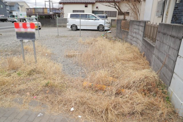 【外観】 | 人が暮らすうえで日光は大切な要素となります。日当たりの良さは譲れないポイントですね。併せて近くに大きな建築物の建築予定がないか、あるいはそれが可能な土地が近くにないか事前に確認することもお勧めします。