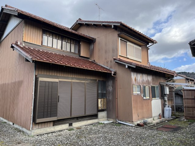 ６２５１９　揖斐郡揖斐川町三輪中古戸建ての外観