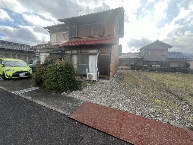 ６２５１９　揖斐郡揖斐川町三輪中古戸建ての外観